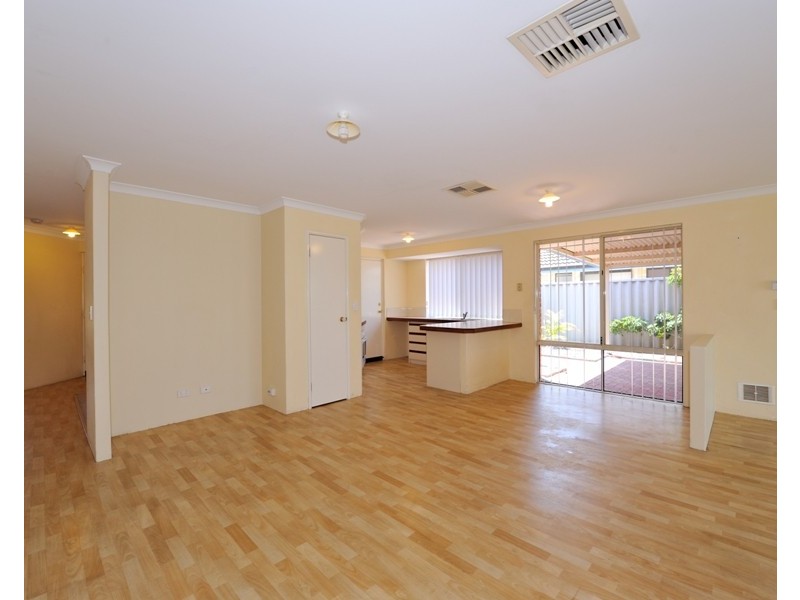 33 Tryall Avenue, Port Kennedy WA 6172