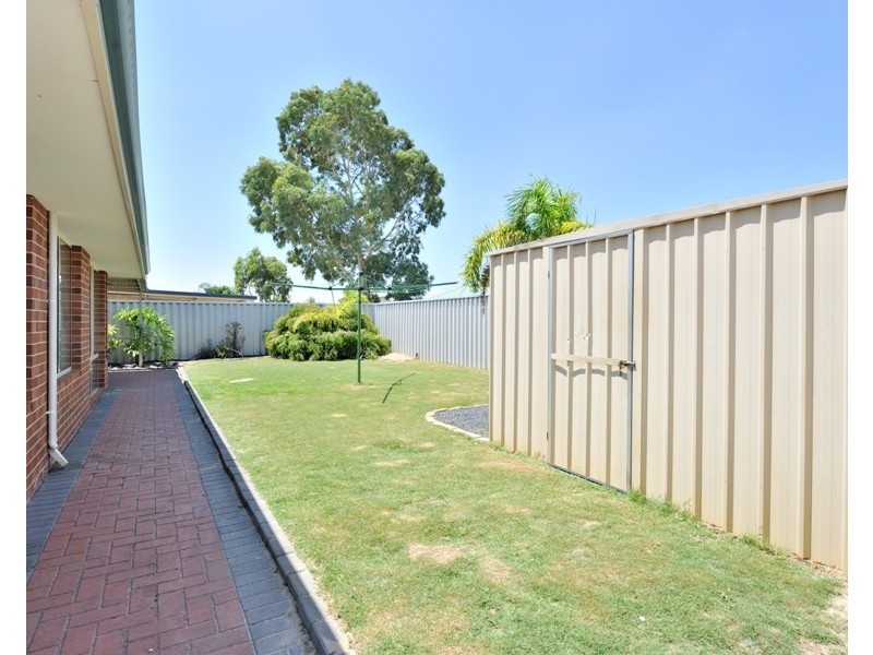 33 Tryall Avenue, Port Kennedy WA 6172
