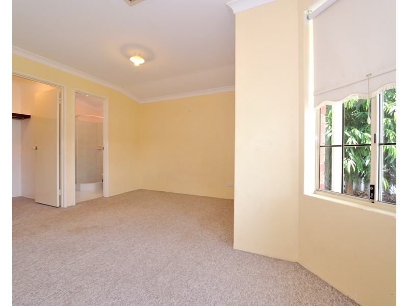 33 Tryall Avenue, Port Kennedy WA 6172