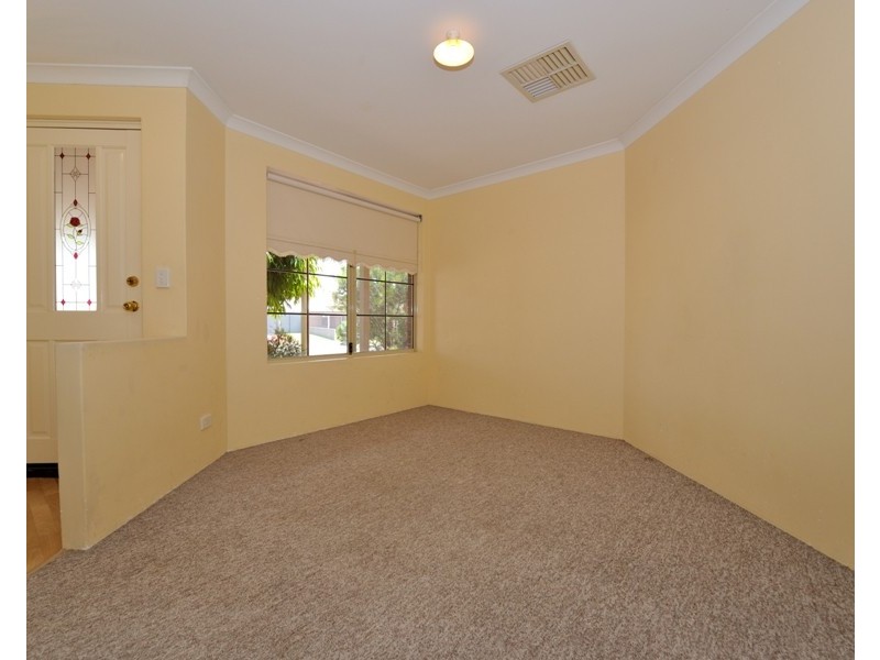 33 Tryall Avenue, Port Kennedy WA 6172