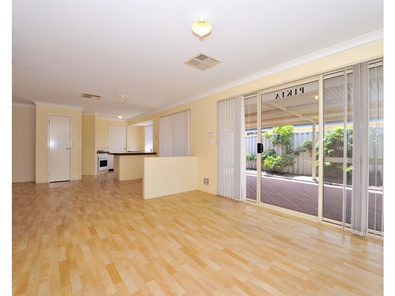 33 Tryall Avenue, Port Kennedy WA 6172