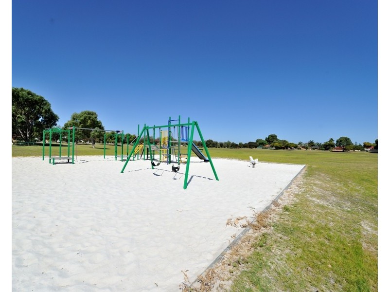94B The Avenue, Warnbro WA 6169