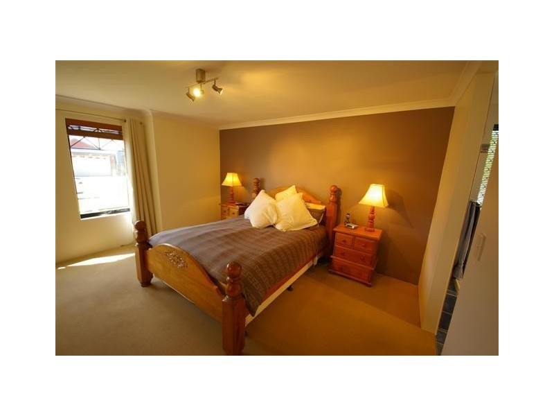 7 Caprice Pass, Rockingham WA 6168