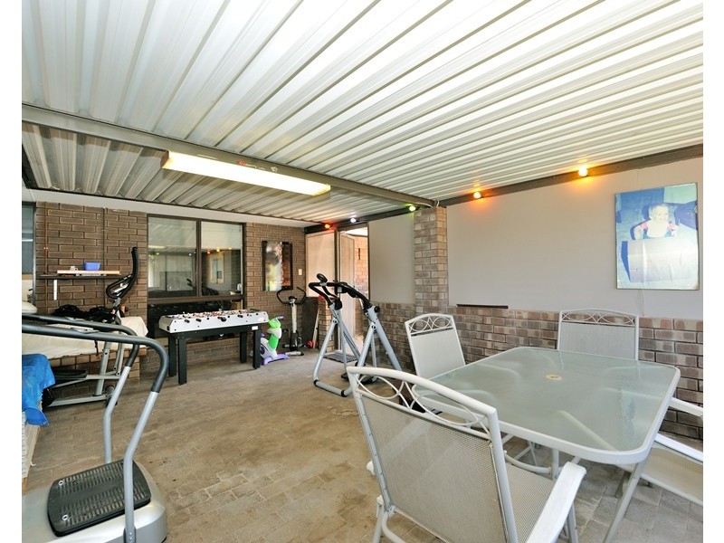 12 Millgrove Ave, Cooloongup WA 6168