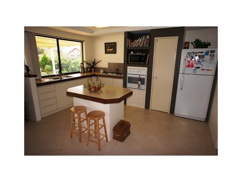 23 Minilya Loop, Warnbro WA 6169