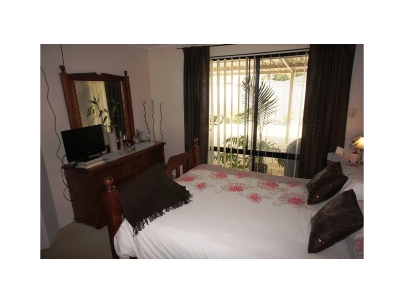 23 Minilya Loop, Warnbro WA 6169