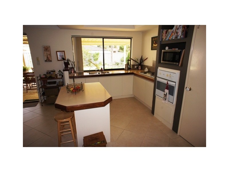 23 Minilya Loop, Warnbro WA 6169