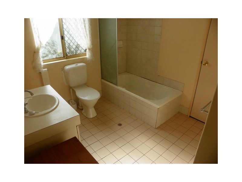 2 Conellan Terrace, Parmelia WA 6167