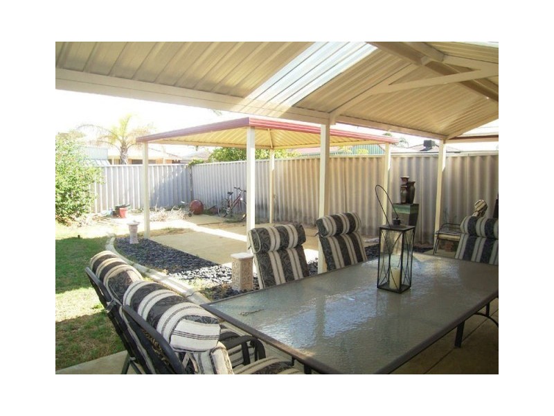 17 Senegal Grove, Warnbro WA 6169