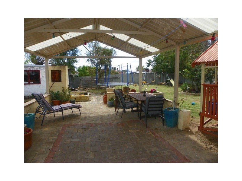 23 Hartland Way, Warnbro WA 6169