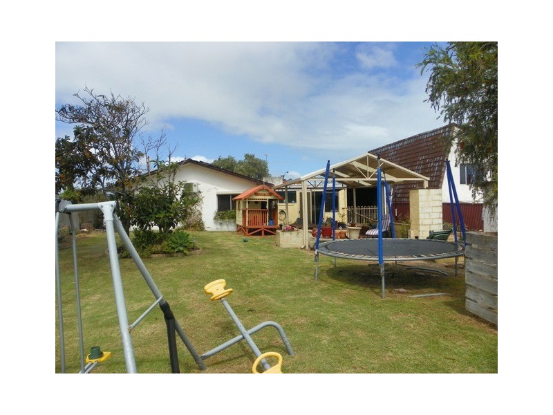 23 Hartland Way, Warnbro WA 6169