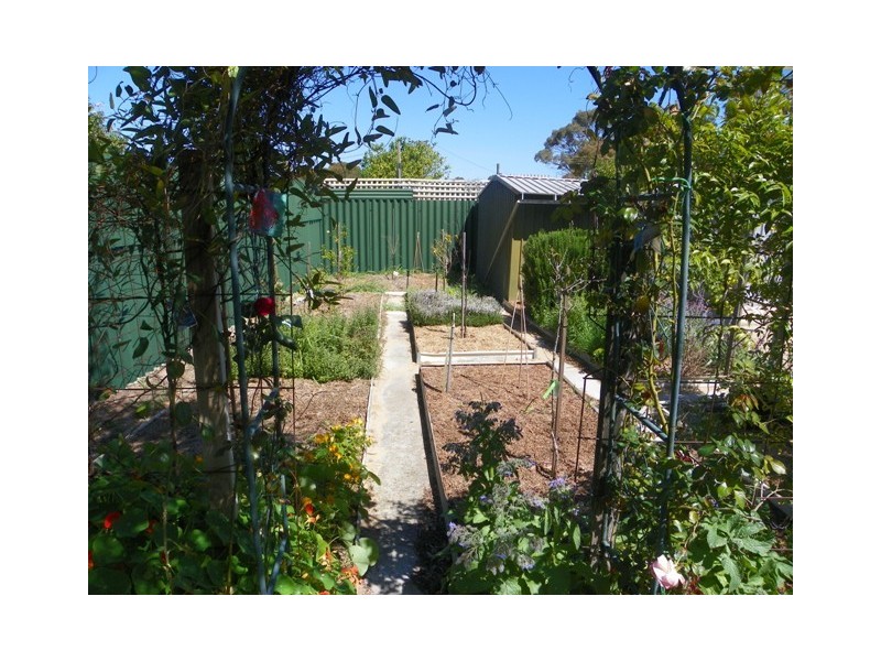 138 Simpson Avenue, Rockingham WA 6168