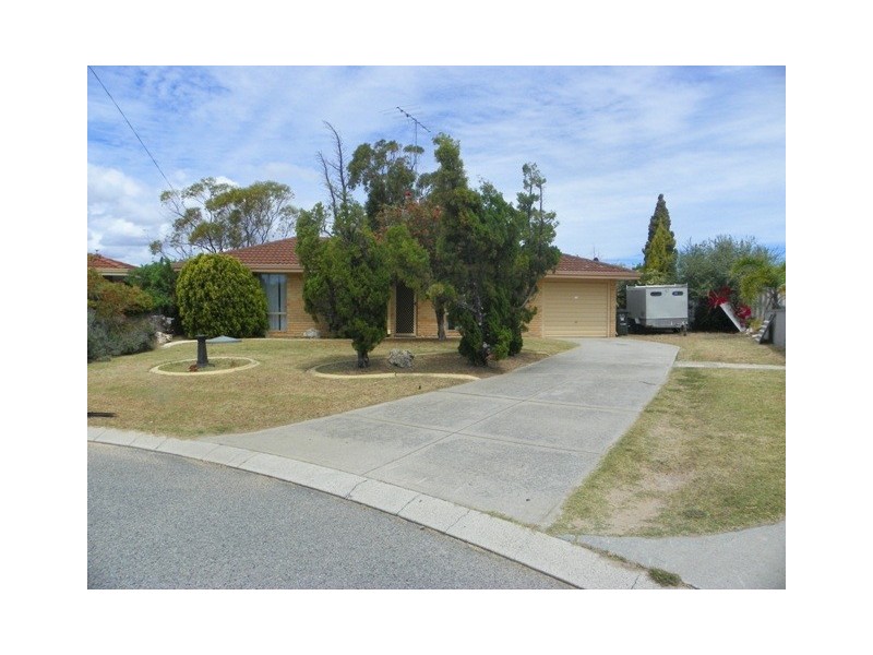10 Moore Court, Cooloongup WA 6168