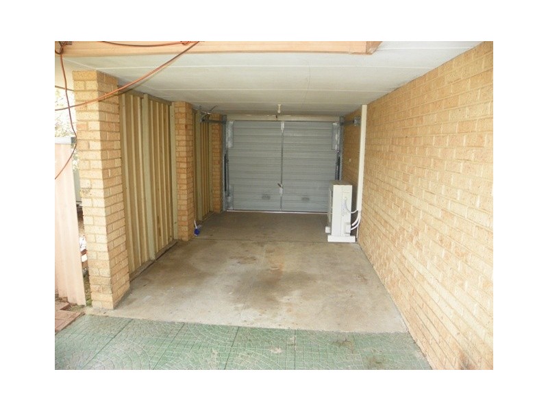 10 Moore Court, Cooloongup WA 6168