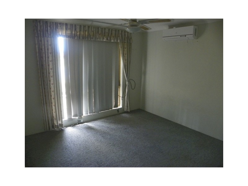 10 Moore Court, Cooloongup WA 6168