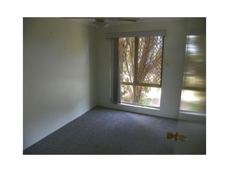 10 Moore Court, Cooloongup WA 6168