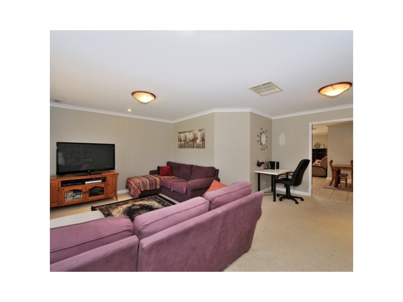 5 Shoalhaven Place, Waikiki WA 6169