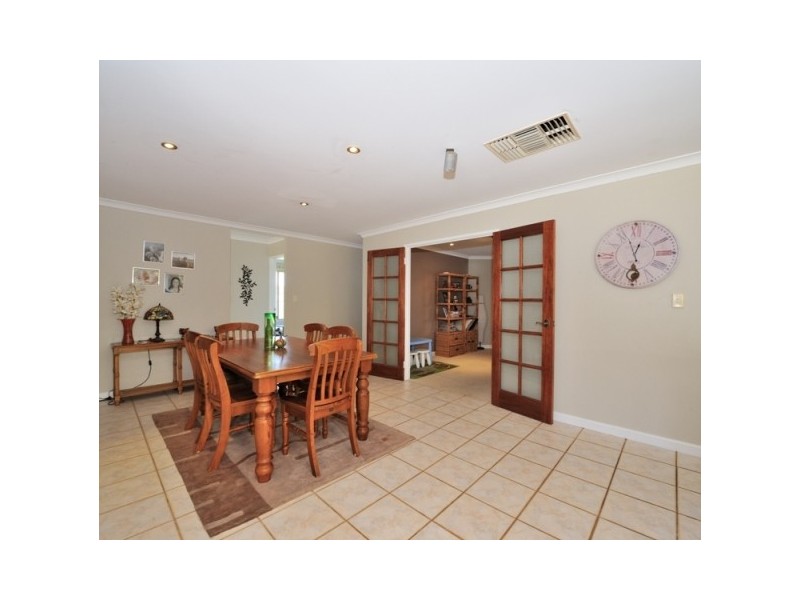 5 Shoalhaven Place, Waikiki WA 6169