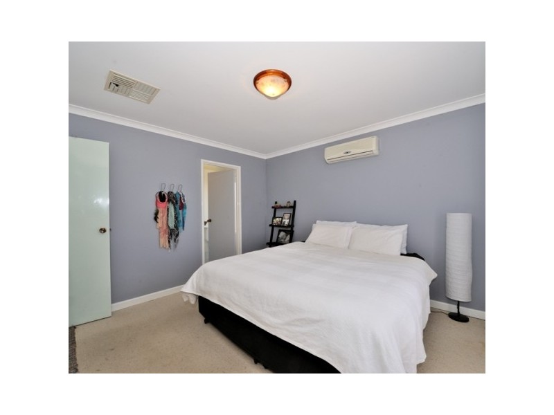 5 Shoalhaven Place, Waikiki WA 6169