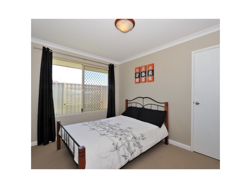 5 Shoalhaven Place, Waikiki WA 6169