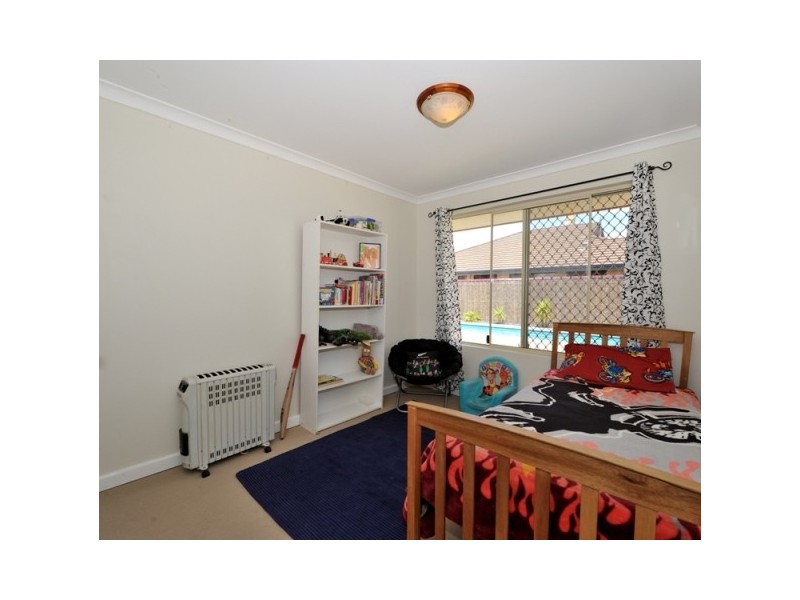 5 Shoalhaven Place, Waikiki WA 6169