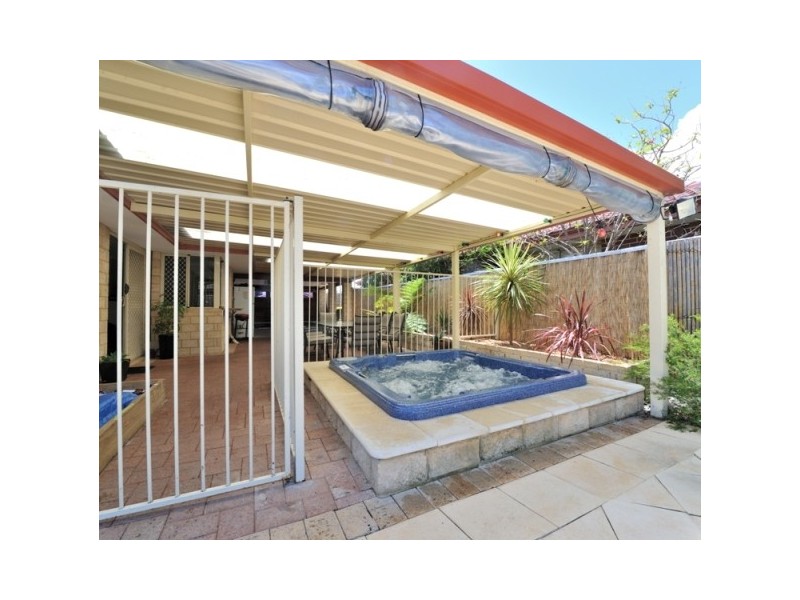 5 Shoalhaven Place, Waikiki WA 6169