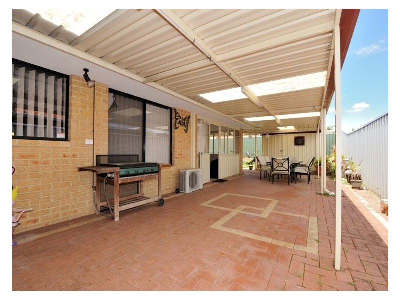 27 Silkhurst Crescent, Warnbro WA 6169