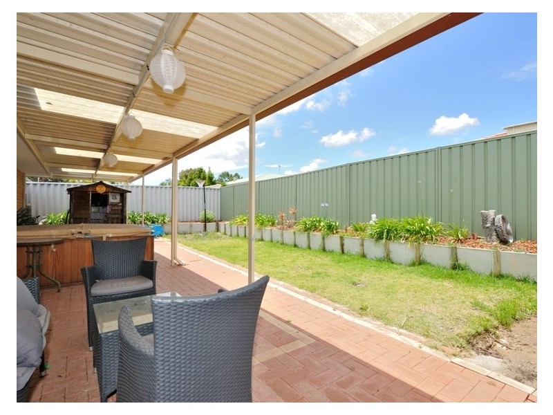 27 Silkhurst Crescent, Warnbro WA 6169