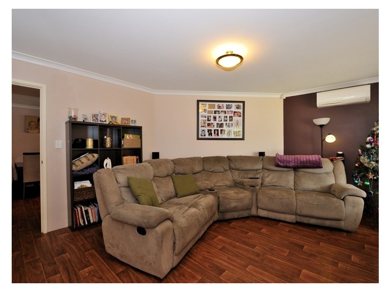 27 Silkhurst Crescent, Warnbro WA 6169