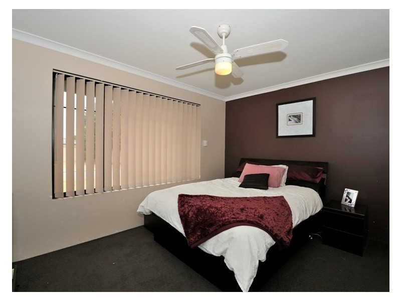 27 Silkhurst Crescent, Warnbro WA 6169