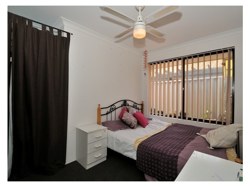 27 Silkhurst Crescent, Warnbro WA 6169