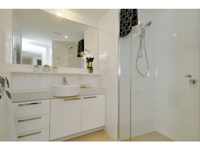 7205/324 Bayview Street, Hollywell QLD 4216