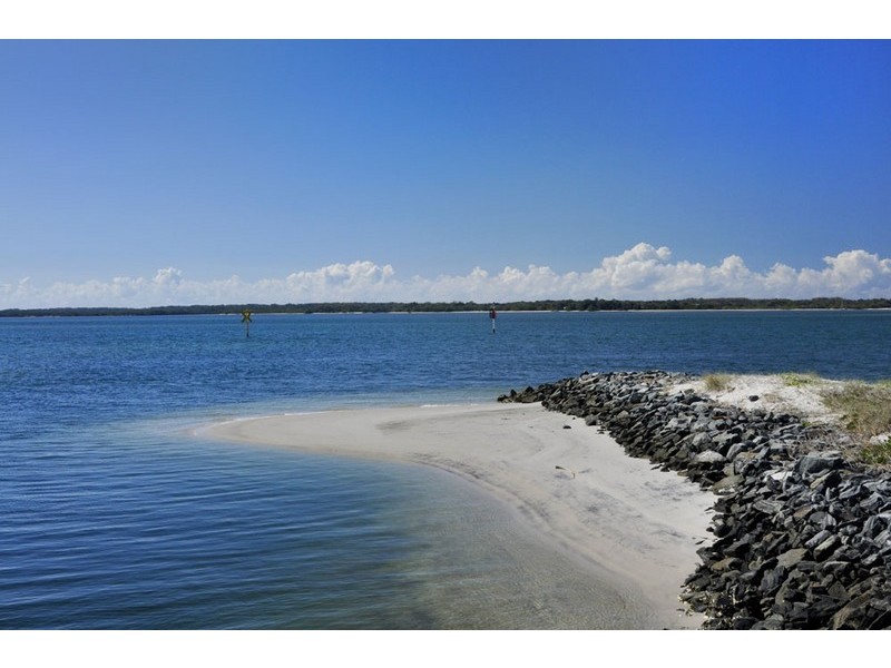 7205/324 Bayview Street, Hollywell QLD 4216