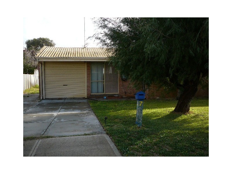 7 Ivanhoe Street, Golden Bay WA 6174