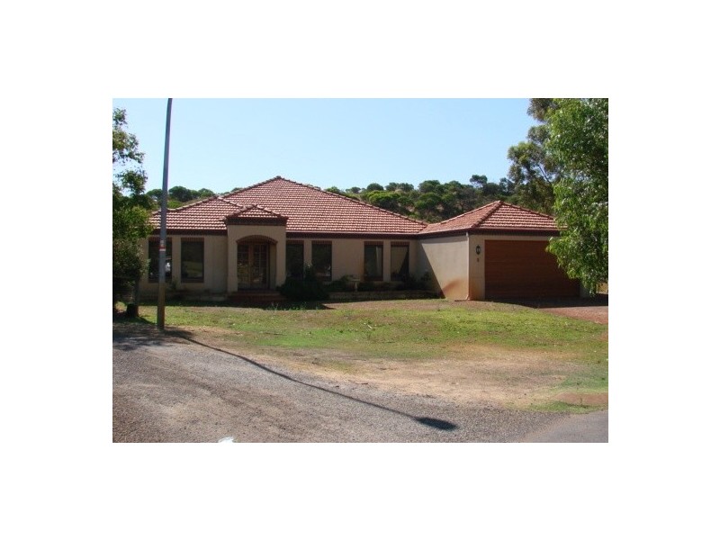 8 Boothman Mews, Golden Bay WA 6174