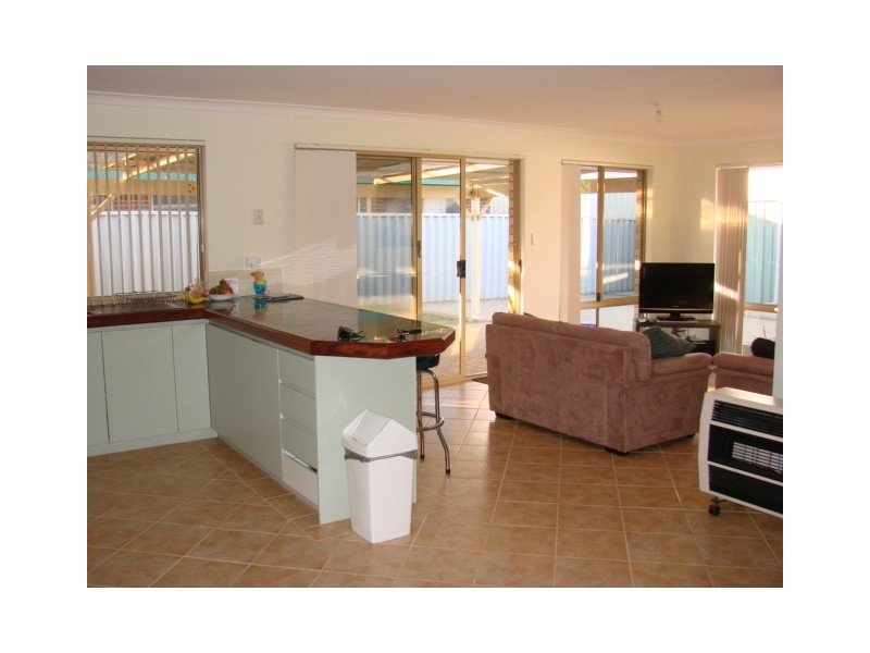 79 Endeavour Drive, Port Kennedy WA 6172