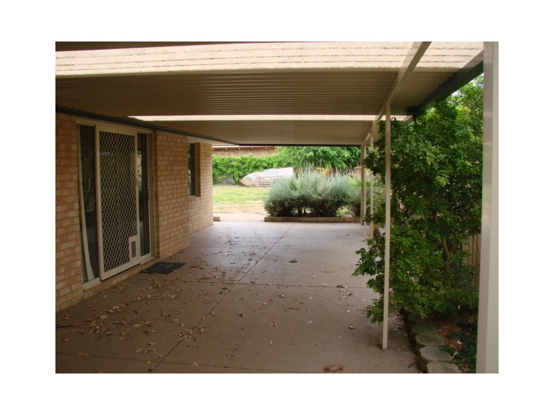 25 Cavender Street, Singleton WA 6175