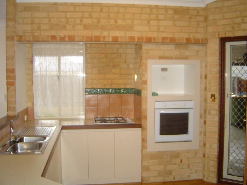 16 Wooleen Street, Golden Bay WA 6174