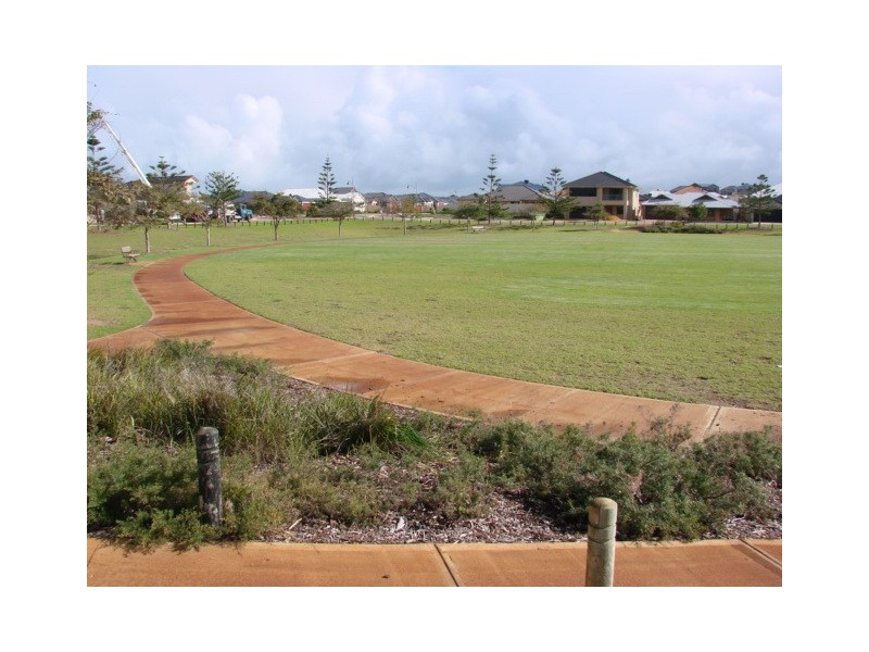 8 Duranbah Road, Secret Harbour WA 6173