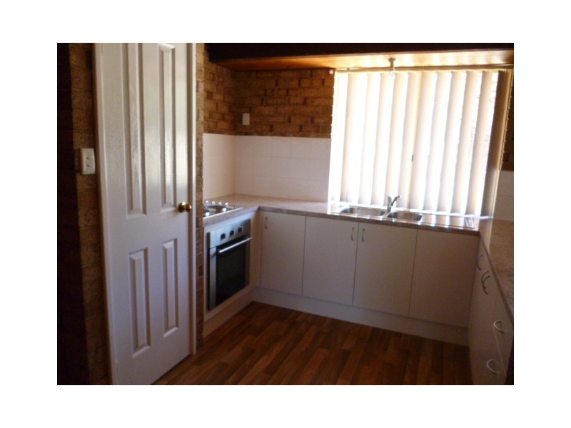 42 Minderoo Crescent, Golden Bay WA 6174