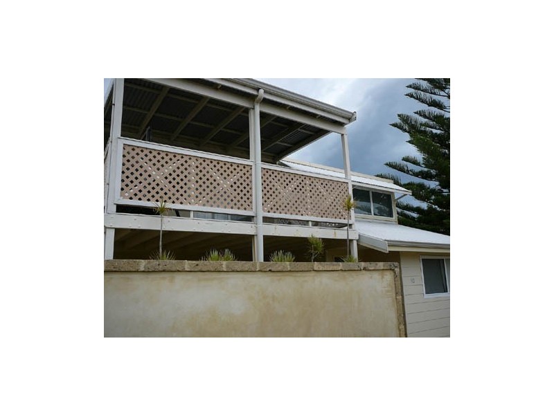 10 Dampier Dr, Golden Bay WA 6174