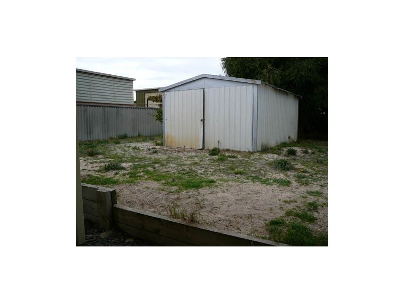 10 Dampier Dr, Golden Bay WA 6174