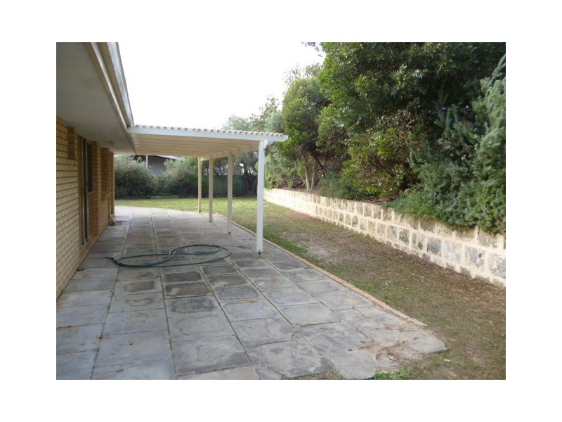 2 Ellendale Street, Golden Bay WA 6174