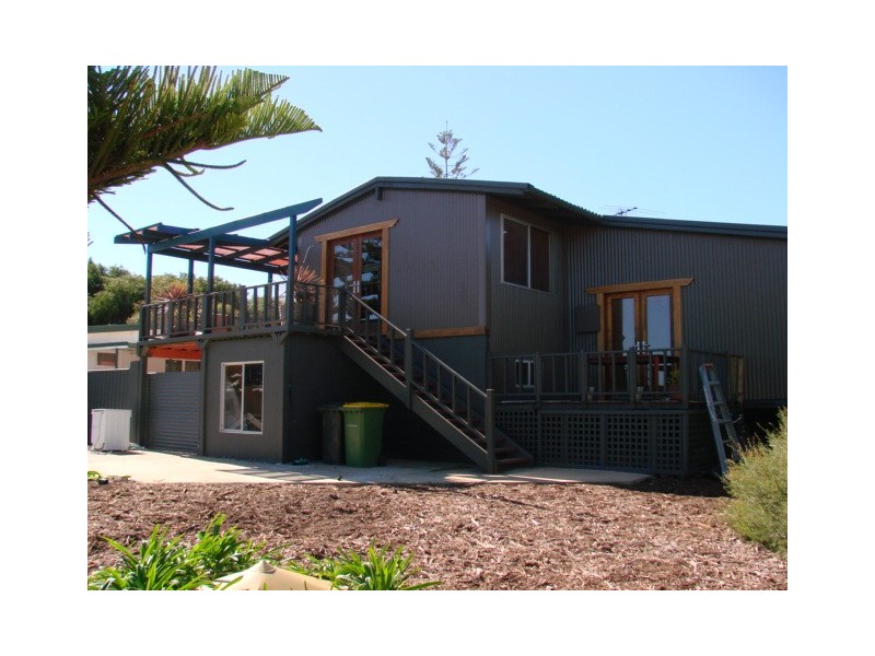 8 Treasure Road, Singleton WA 6175
