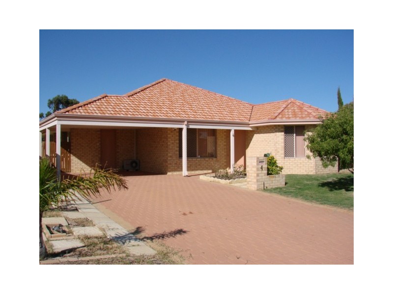4 Rosebay Grove, Singleton WA 6175