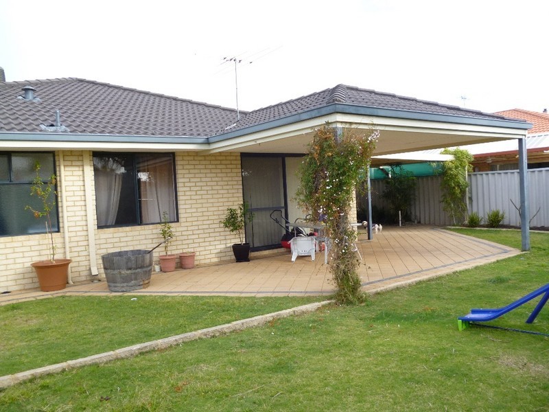 40 Montoro Drive, Port Kennedy WA 6172