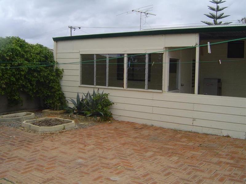 3 Tarwhine Place, Golden Bay WA 6174