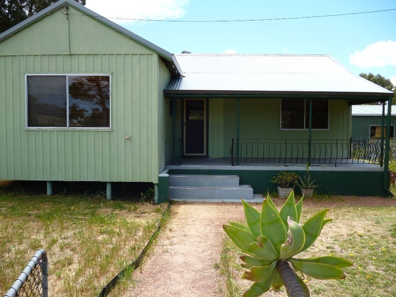 25 Maroonah Road, Golden Bay WA 6174