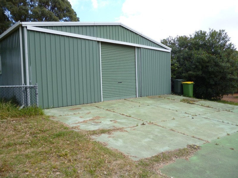 25 Maroonah Road, Golden Bay WA 6174