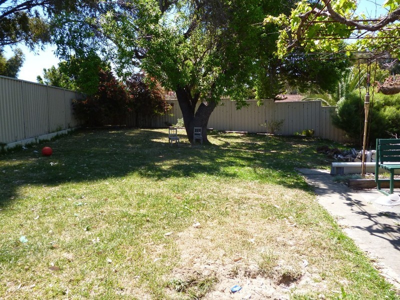 25 Maroonah Road, Golden Bay WA 6174